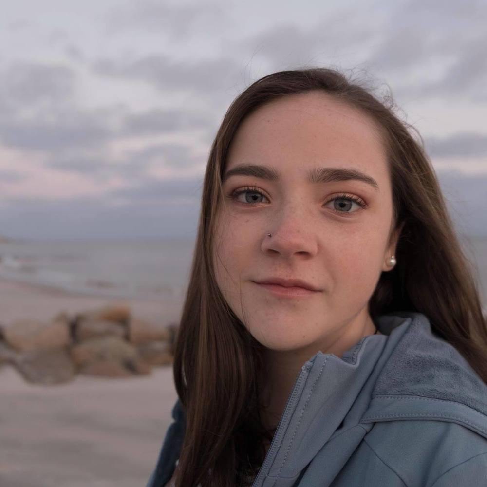 Meet your Posher, Lauren